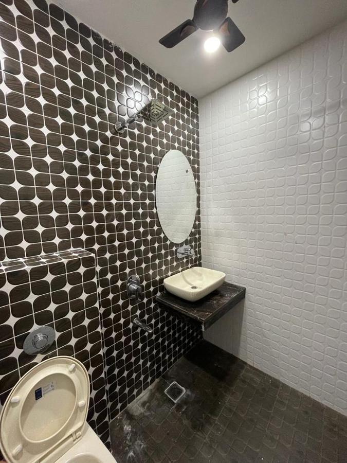 Bed and Breakfast The Bubbles Амритсар Экстерьер фото